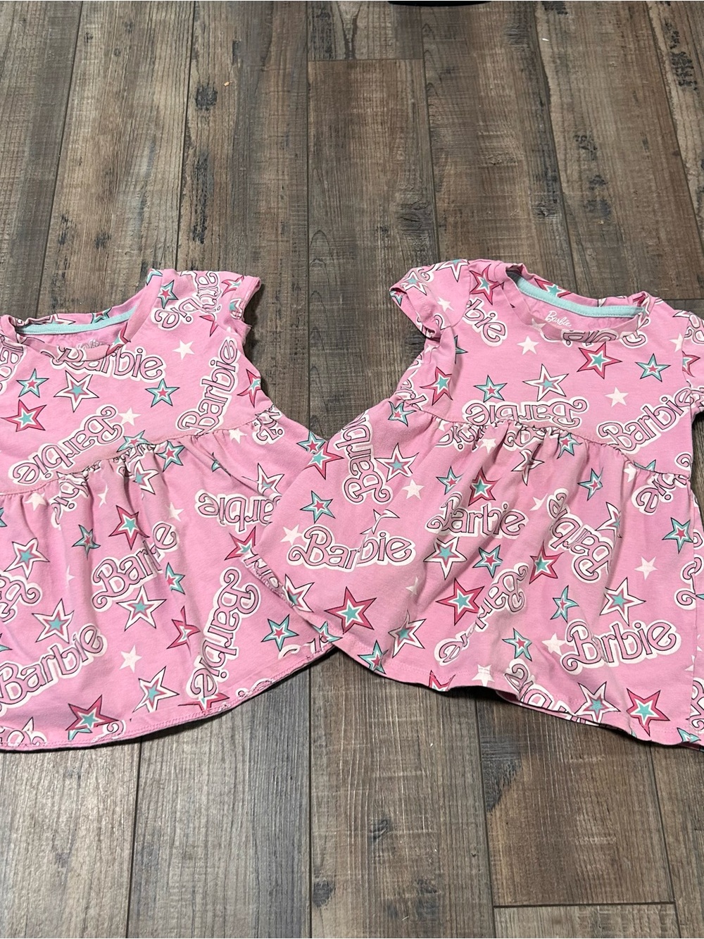 Twin Girls Barbie Dress Girls 2T Pink Spell Out Casual Pullover Stars  Mattel
